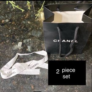 Chanel gift bag (set of 2 items)